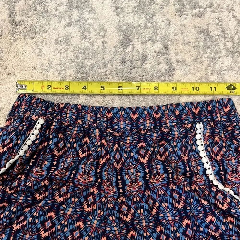 Flowy Shorts   - Picture 5 of 7